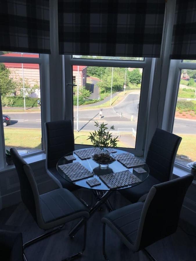 Stunning 2-Bed Apartment In Hawick Eksteriør bilde